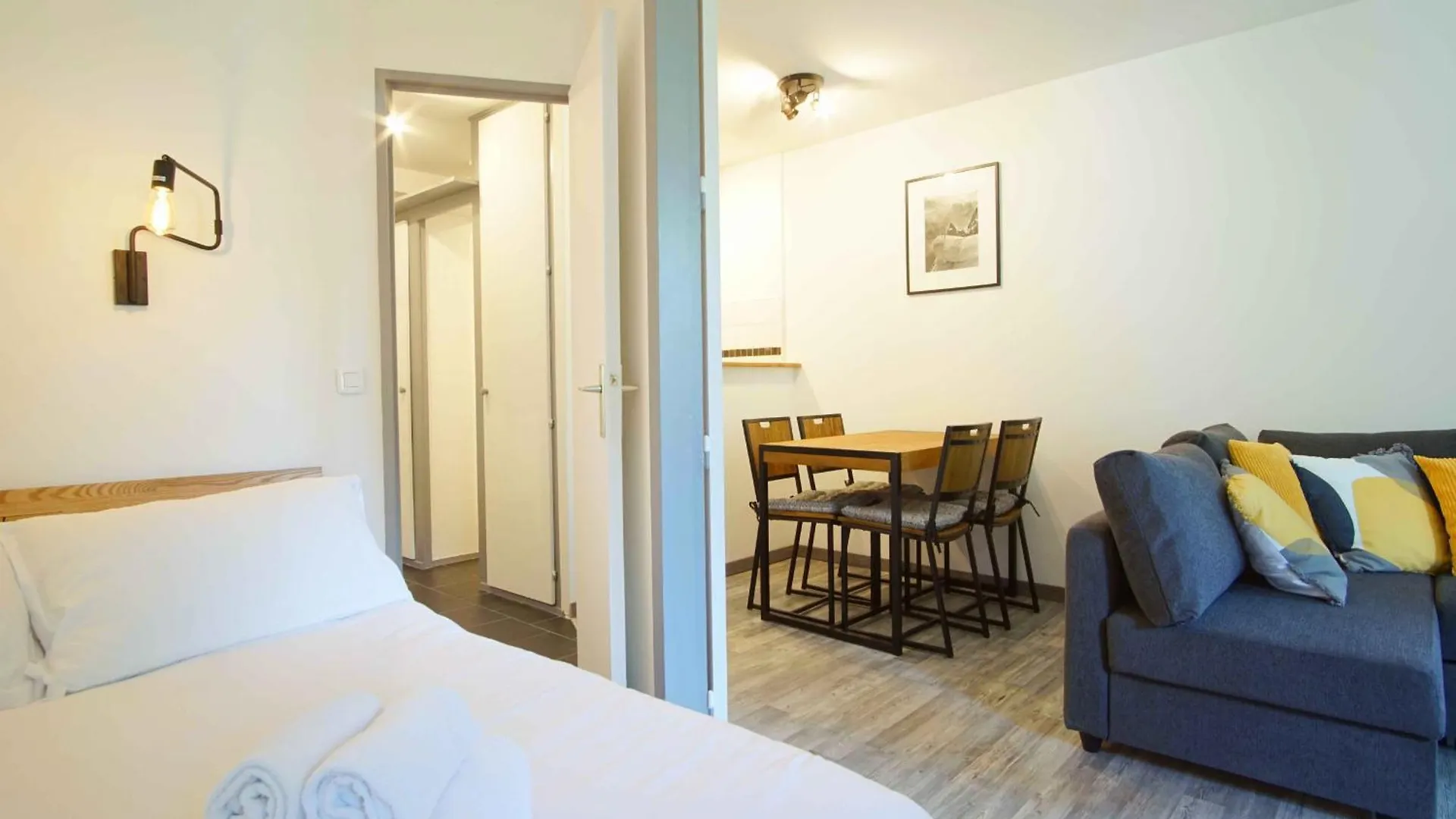 Snowline: Residence Chamois Blanc Chamonix France