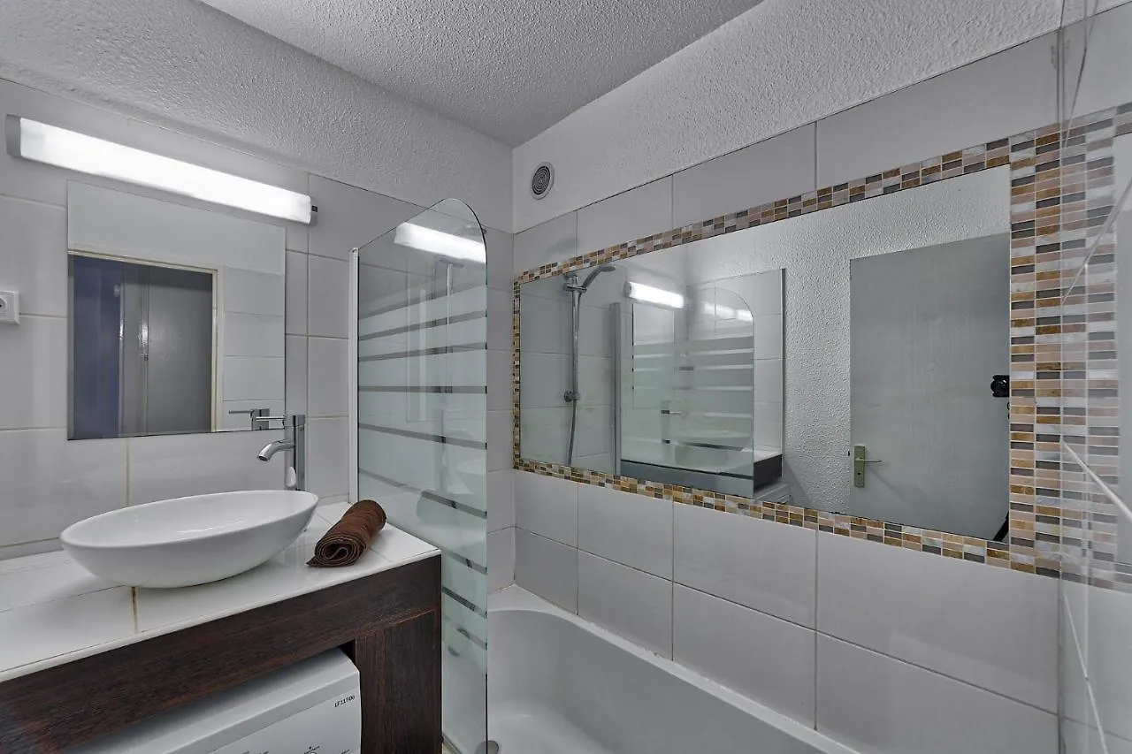 Apartment Snowline: Residence Chamois Blanc Chamonix France